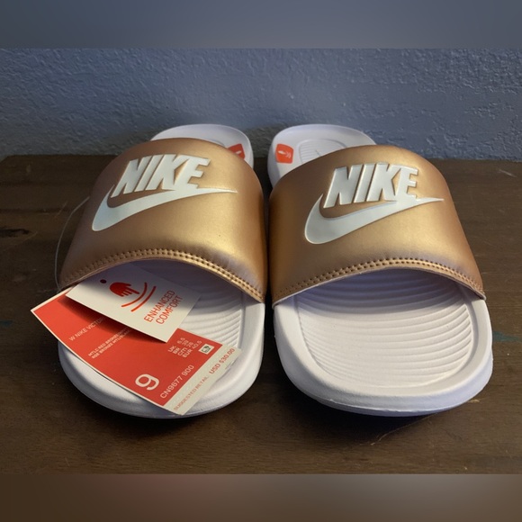 Nike Victori One Women's Slide Sandals Metallic Red Bronze White Size 9 - Picture 4 of 6